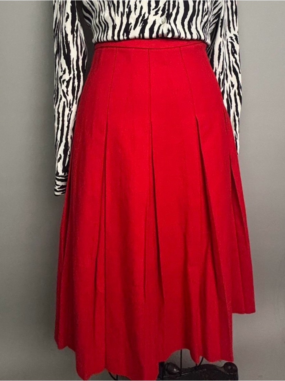 Vintage Wool Classic Red Pleated Skirt XS